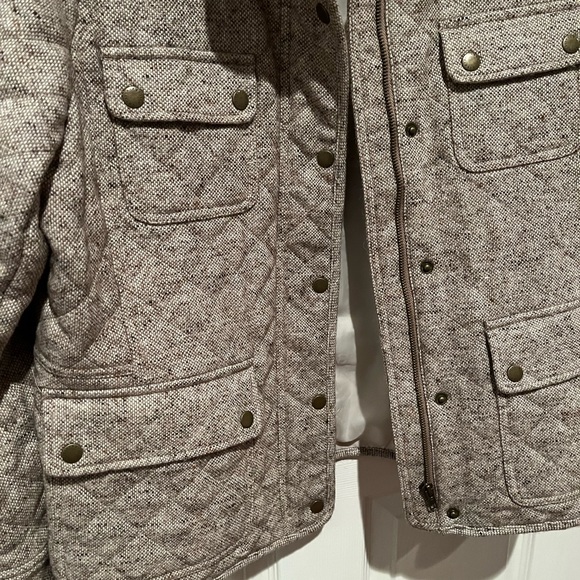 Fall weight jacket - Picture 9 of 12